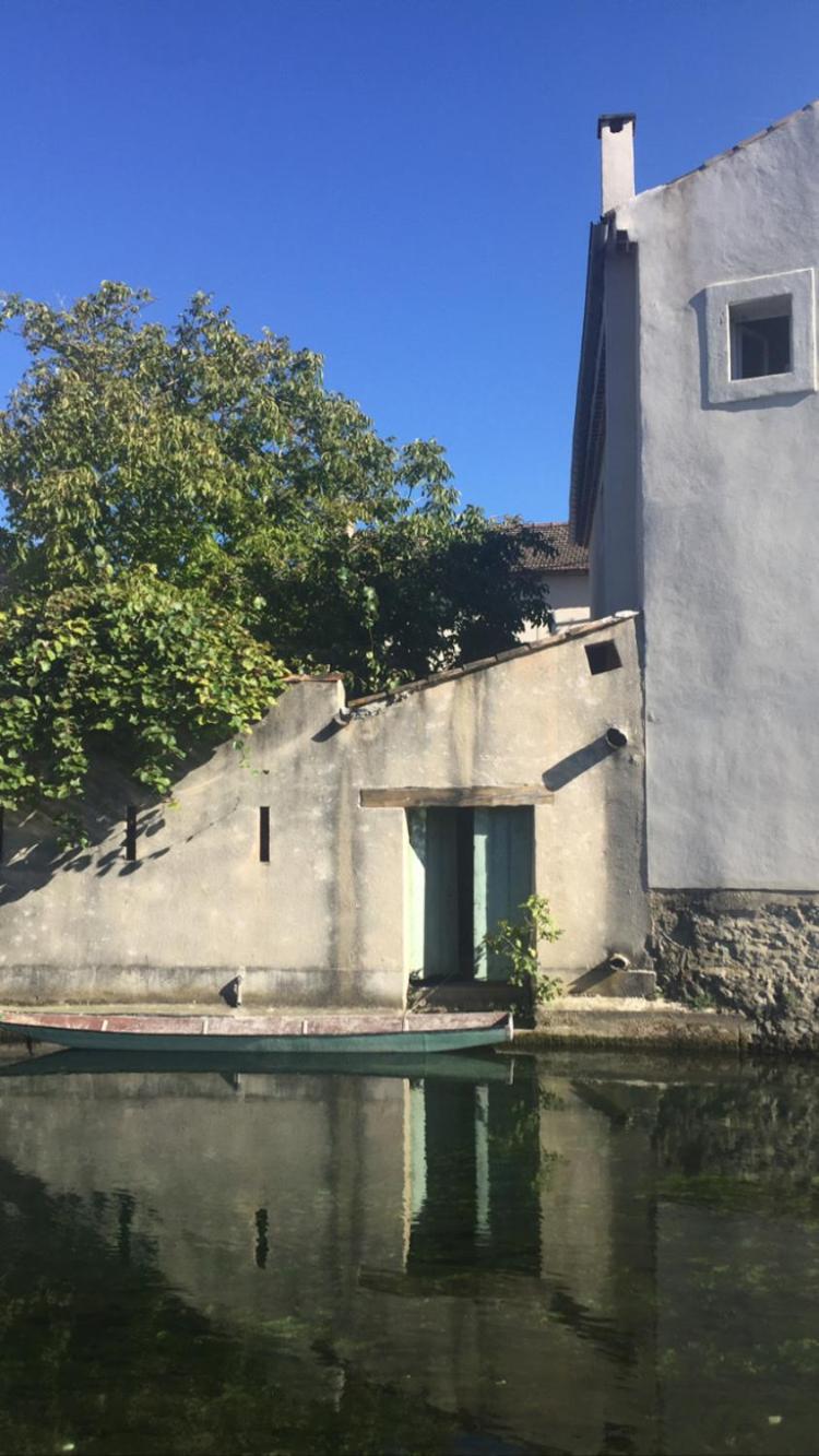 Le 40 Apartamento LʼIsle-sur-la-Sorgue Exterior foto